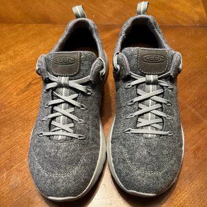 Men's 7.5 Keen Highland Arway Sneaker